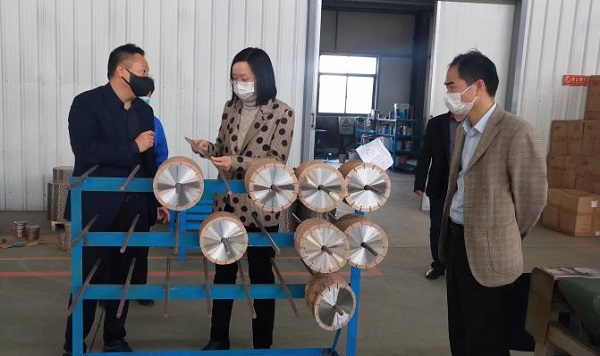 鄂州市市委常委、統(tǒng)戰(zhàn)部部長鄒霞 蒞臨湖北昌利公司調(diào)研 鄂州市市委常委、統(tǒng)戰(zhàn)部部長鄒霞 蒞臨湖北昌利公司調(diào)研