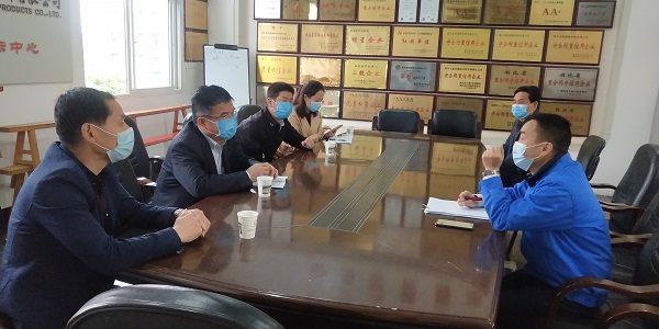 省督查組鄭處長一行領導來湖北昌利公司調(diào)研 省督查組鄭處長一行領導來湖北昌利公司調(diào)研